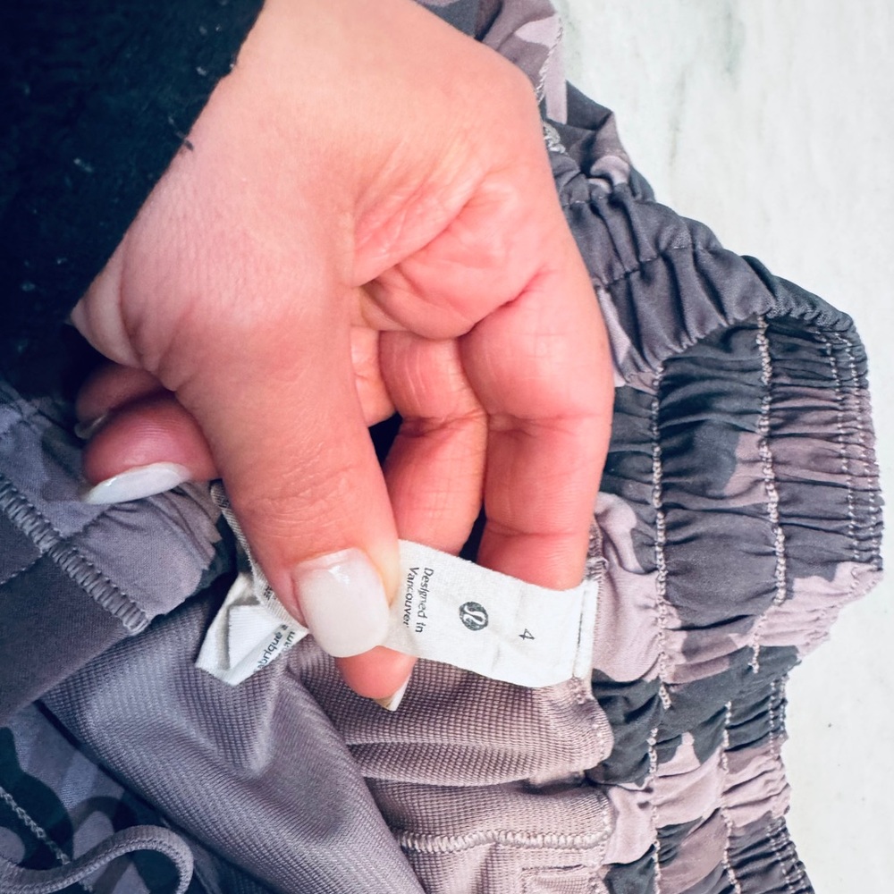 Lululemon Hotty Hot Shorts Camo Size 4